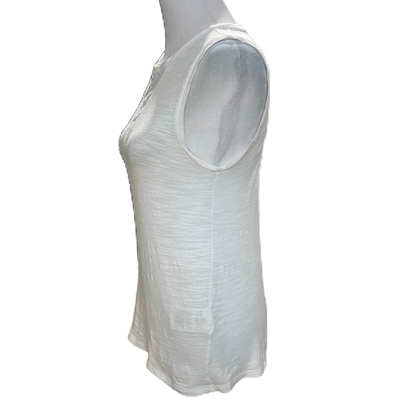 Banana Republic White Lightweight Sleeveless Tank Top with Lace Detail Size XS - Picture 4 of 15